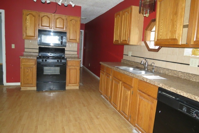 2101 East Royerton Road Muncie, IN 47303 - Photo 7 of 12 Gallery Image 7
