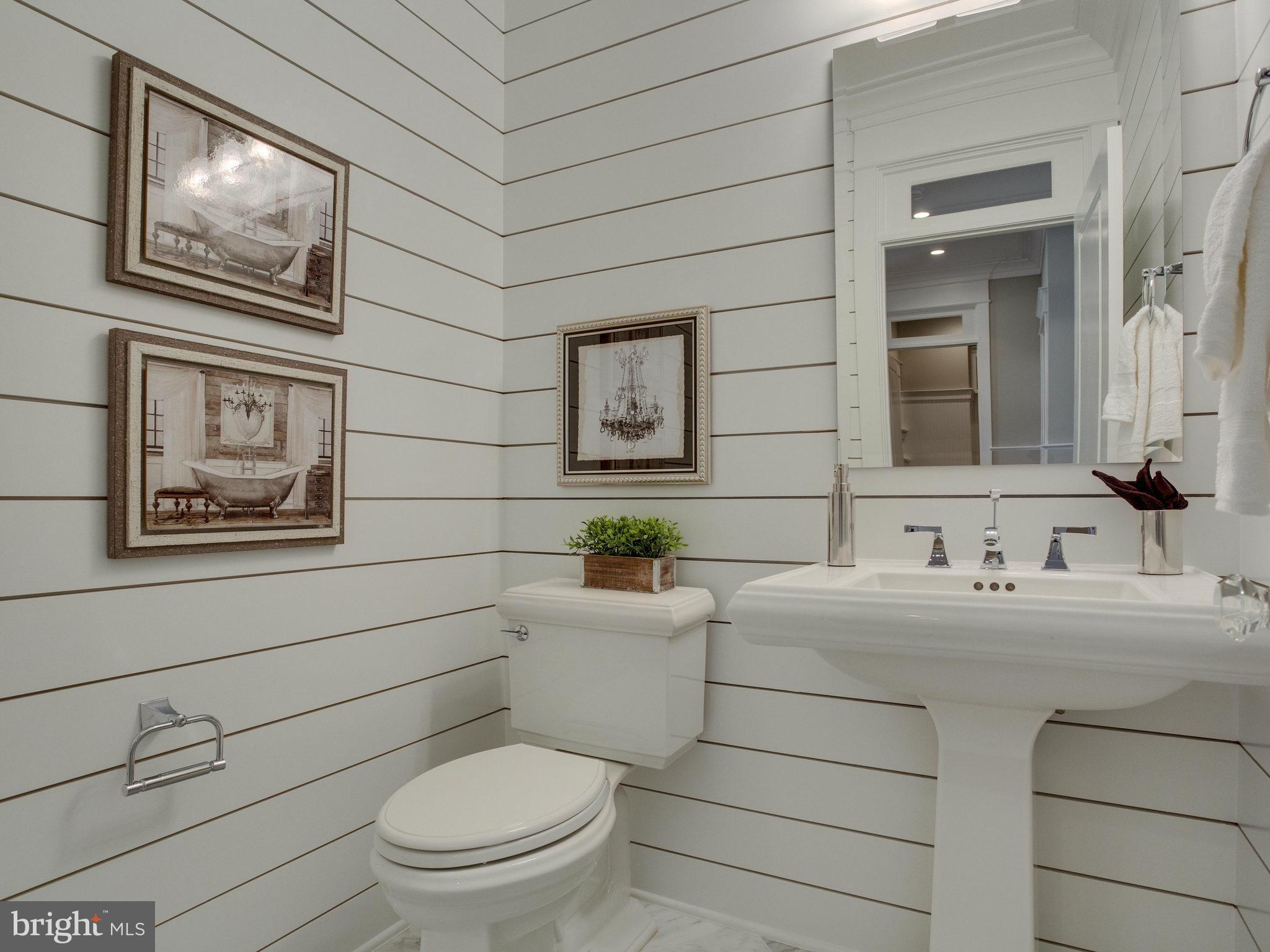 4625 41st Street North McLean, VA 22101 - Photo 14 of 30 Bath