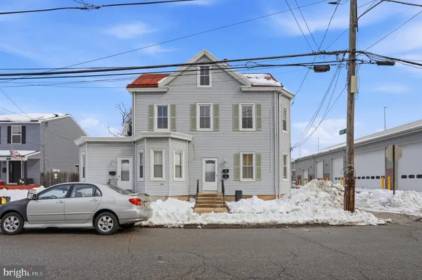 $1,750 | 250 Washington Street, Morrisville, PA 19067