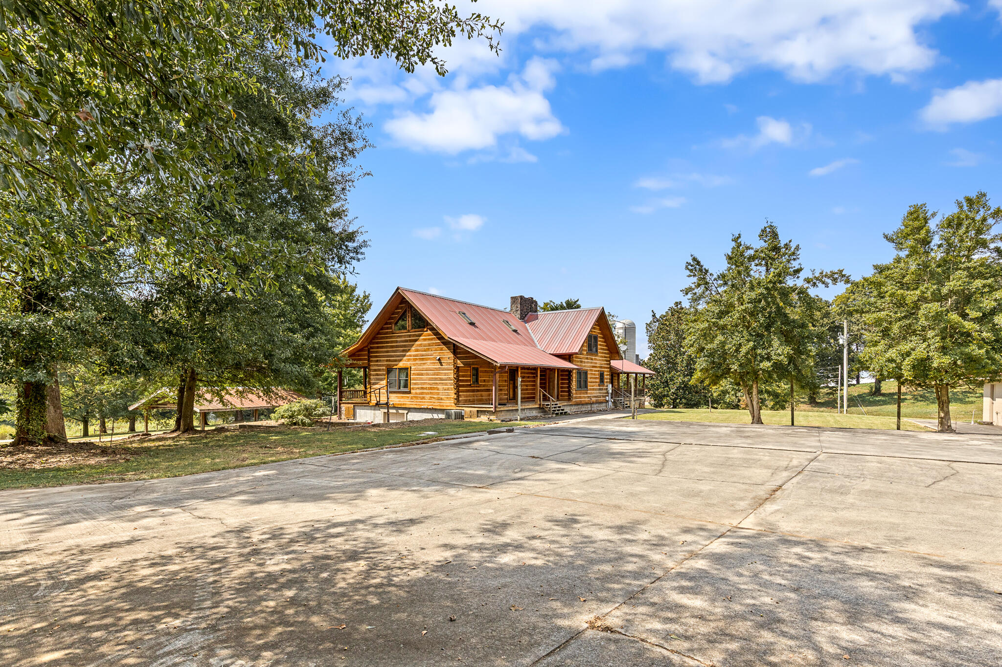 388 Patty Road Benton, TN 37307 - Photo 8 of 90 pattyRd-48