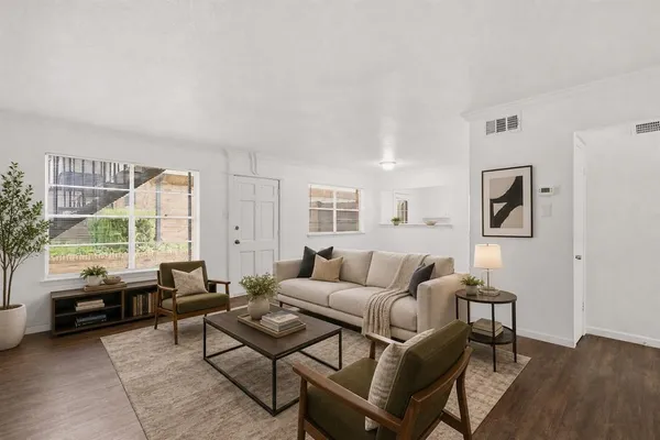 $1,750 | 7929 Royal Lane, Unit 121, Dallas, TX 75230