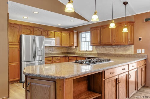 7860 Akron Road Royalton, NY 14094 - Photo 9 of 31