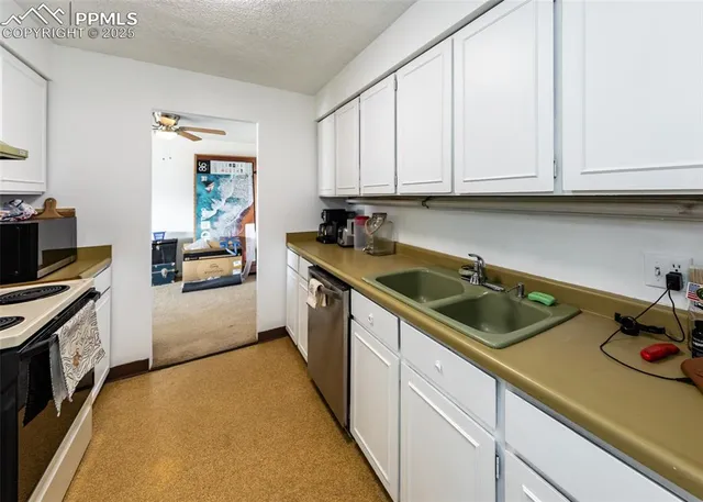 $150,000 | 411 Lakewood Circle, Unit A1204, Colorado Springs, CO 80910