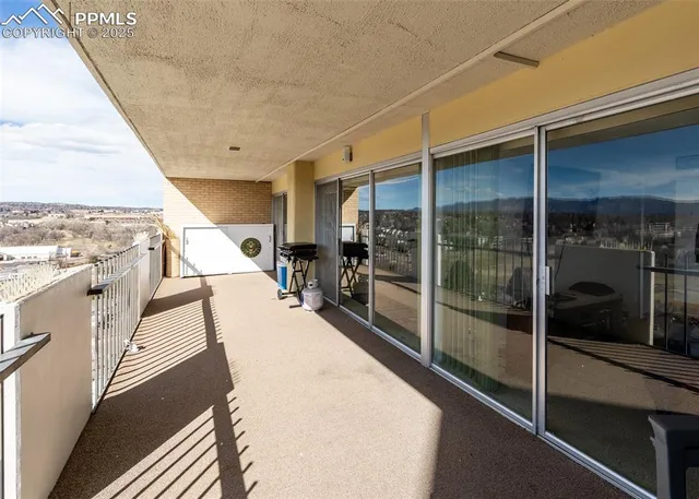 $150,000 | 411 Lakewood Circle, Unit A1204, Colorado Springs, CO 80910