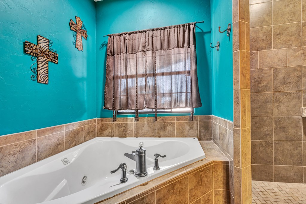 5016 Old Harper Road Fredericksburg, TX 78624 - Photo 11 of 26 Gallery Image 11