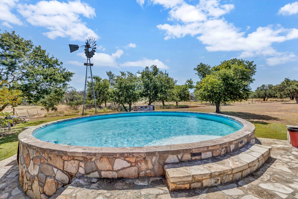 5016 Old Harper Road Fredericksburg, TX 78624 - Photo 17 of 26 Gallery Image 17