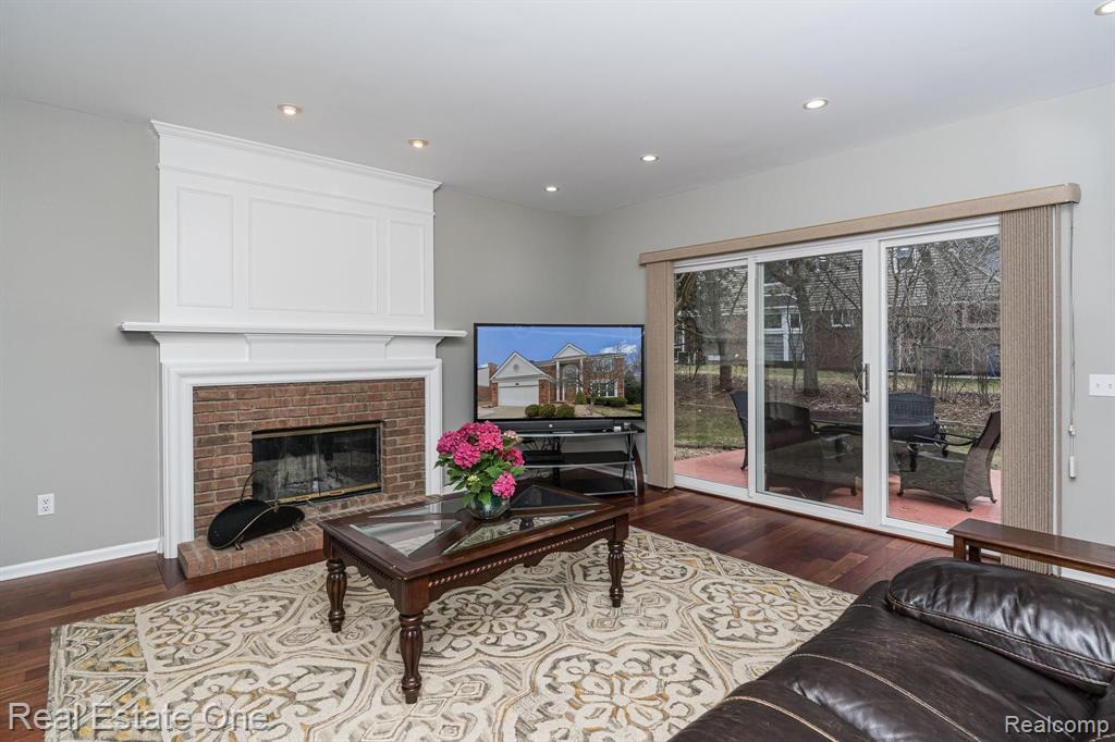 187 Saxon Court Rochester Hills, MI 48307 - Photo 16 of 47