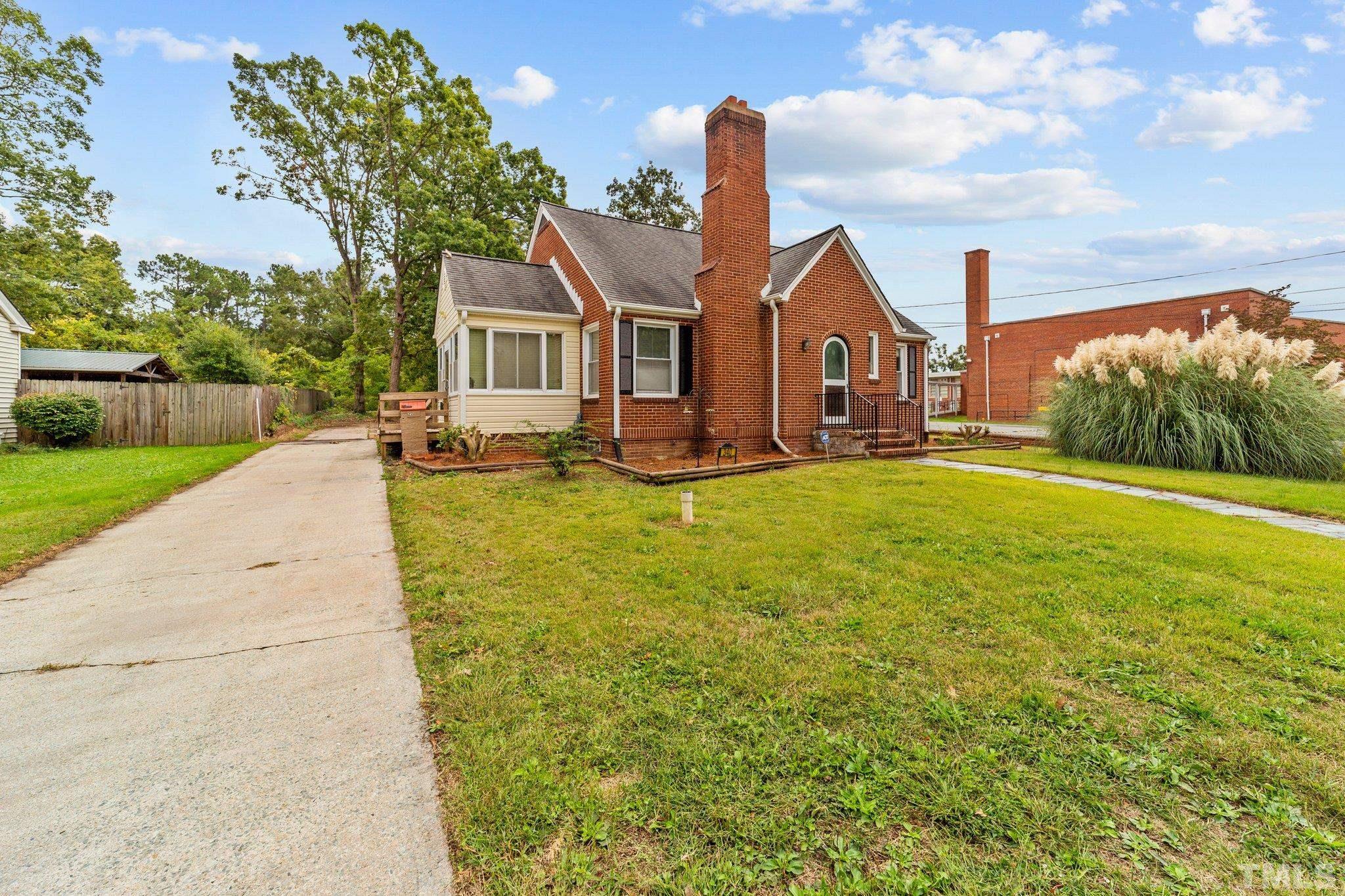 340 South Morgan Street Roxboro, NC 27573 - Photo 3 of 28