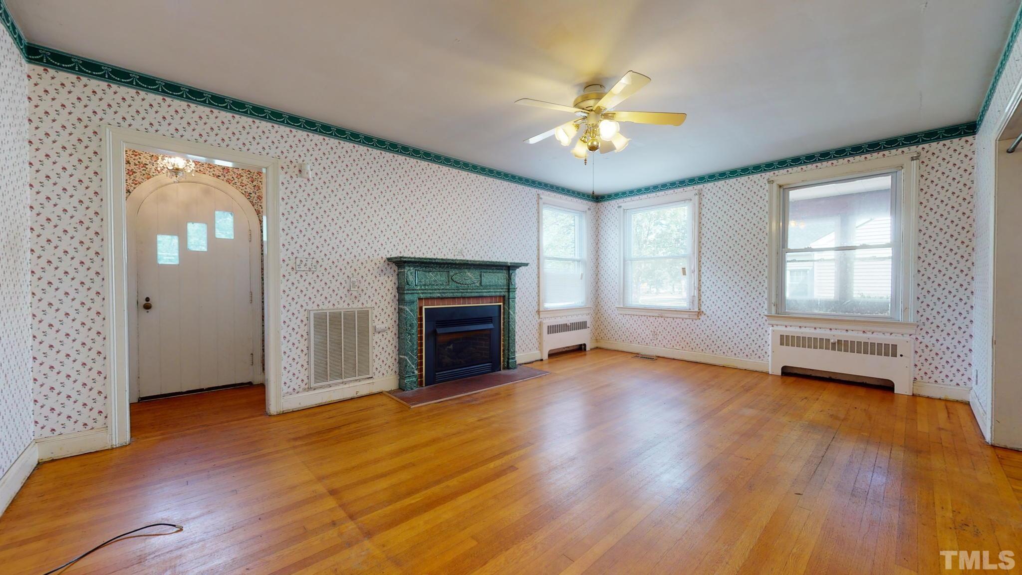 340 South Morgan Street Roxboro, NC 27573 - Photo 5 of 28