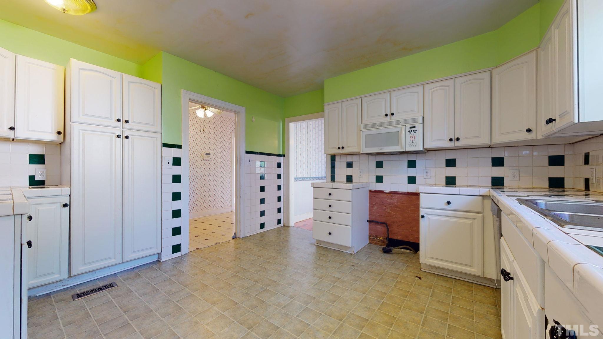 340 South Morgan Street Roxboro, NC 27573 - Photo 9 of 28