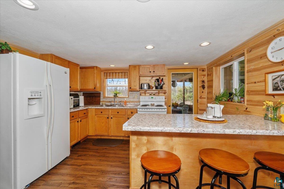 4715 3rd Avenue South Rice Lake, MN 55803 - Photo 5 of 22 Kitchen