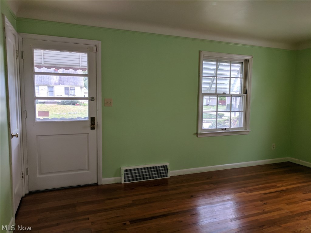 20705 Watson Road Maple Heights, OH 44137 - Photo 15 of 34 Gallery Image 15