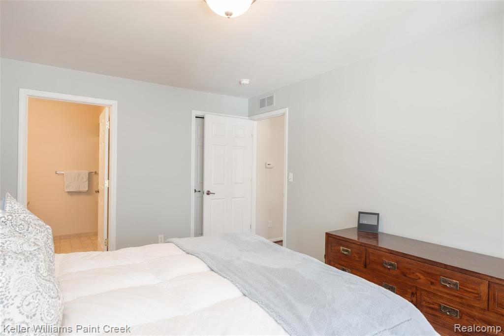 3477 Tremonte Circle Rochester, MI 48306 - Photo 14 of 27