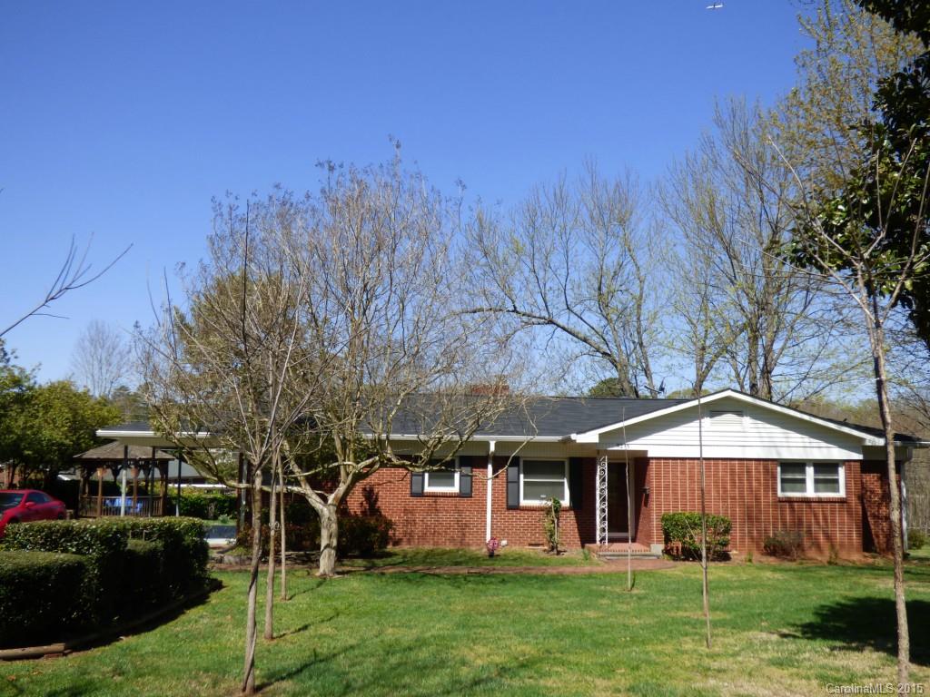 5215 Manning Road Charlotte, NC 28269 - Photo 1 of 19 Gallery Image 1