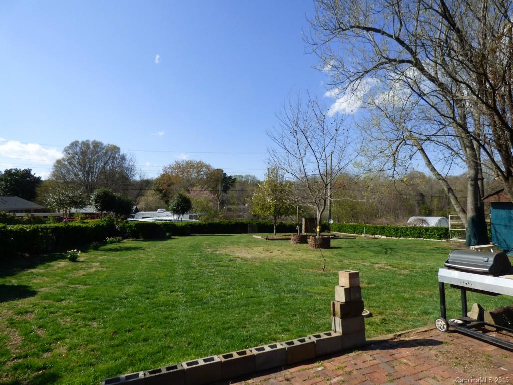 5215 Manning Road Charlotte, NC 28269 - Photo 13 of 19 Gallery Image 13