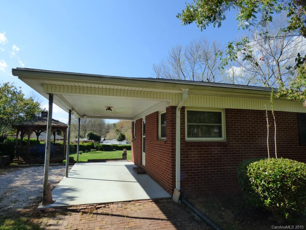5215 Manning Road Charlotte, NC 28269 - Photo 17 of 19 Gallery Image 17