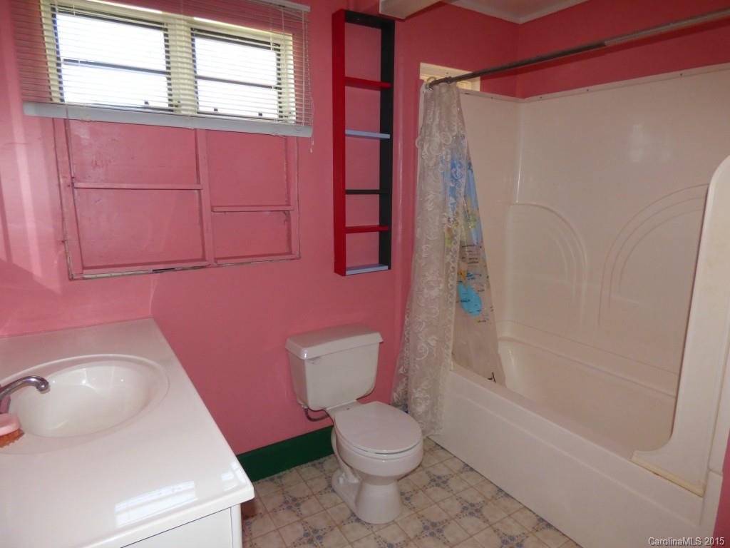 5215 Manning Road Charlotte, NC 28269 - Photo 10 of 19 Gallery Image 10
