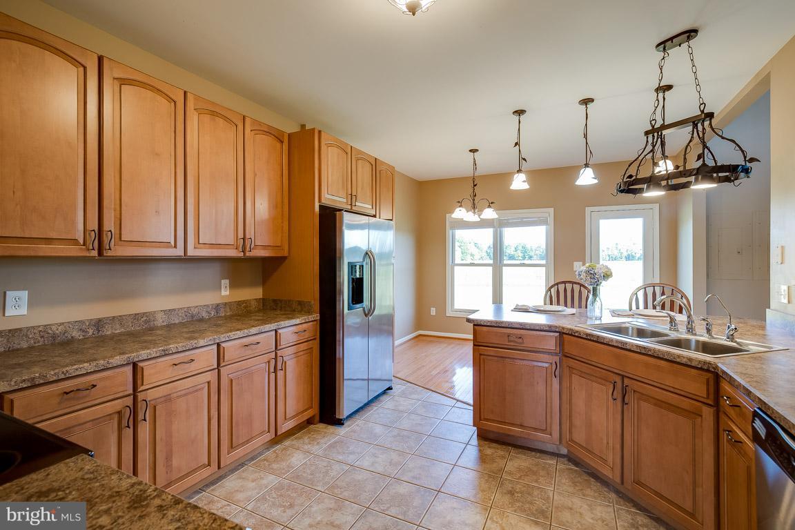 5092 Ebenezer Church Road Midland, VA 22728 - Photo 6 of 30 Stainless Steel Appliance, tile flooring