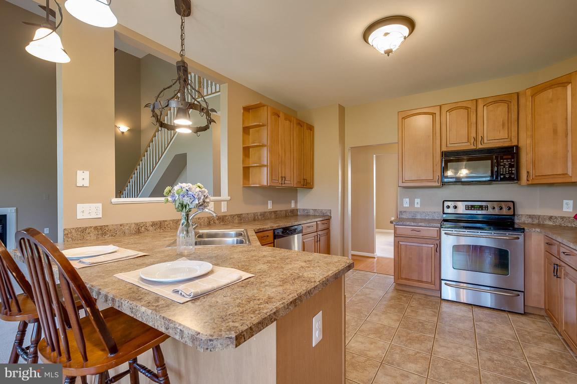 5092 Ebenezer Church Road Midland, VA 22728 - Photo 7 of 30 Breakfast Bar