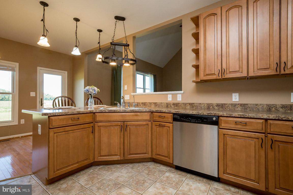 5092 Ebenezer Church Road Midland, VA 22728 - Photo 8 of 30 Gourmet Kitchen w/ SS Appliances