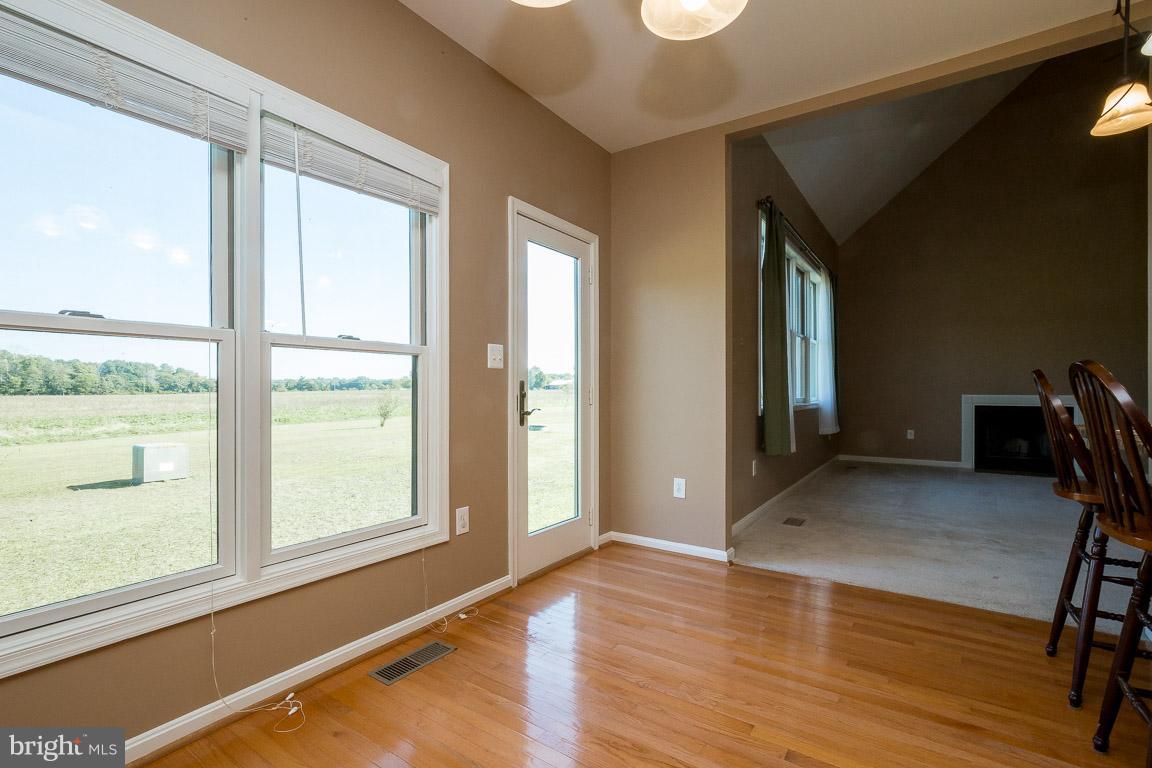 5092 Ebenezer Church Road Midland, VA 22728 - Photo 9 of 30 Breakfast Area w/hardwood floors