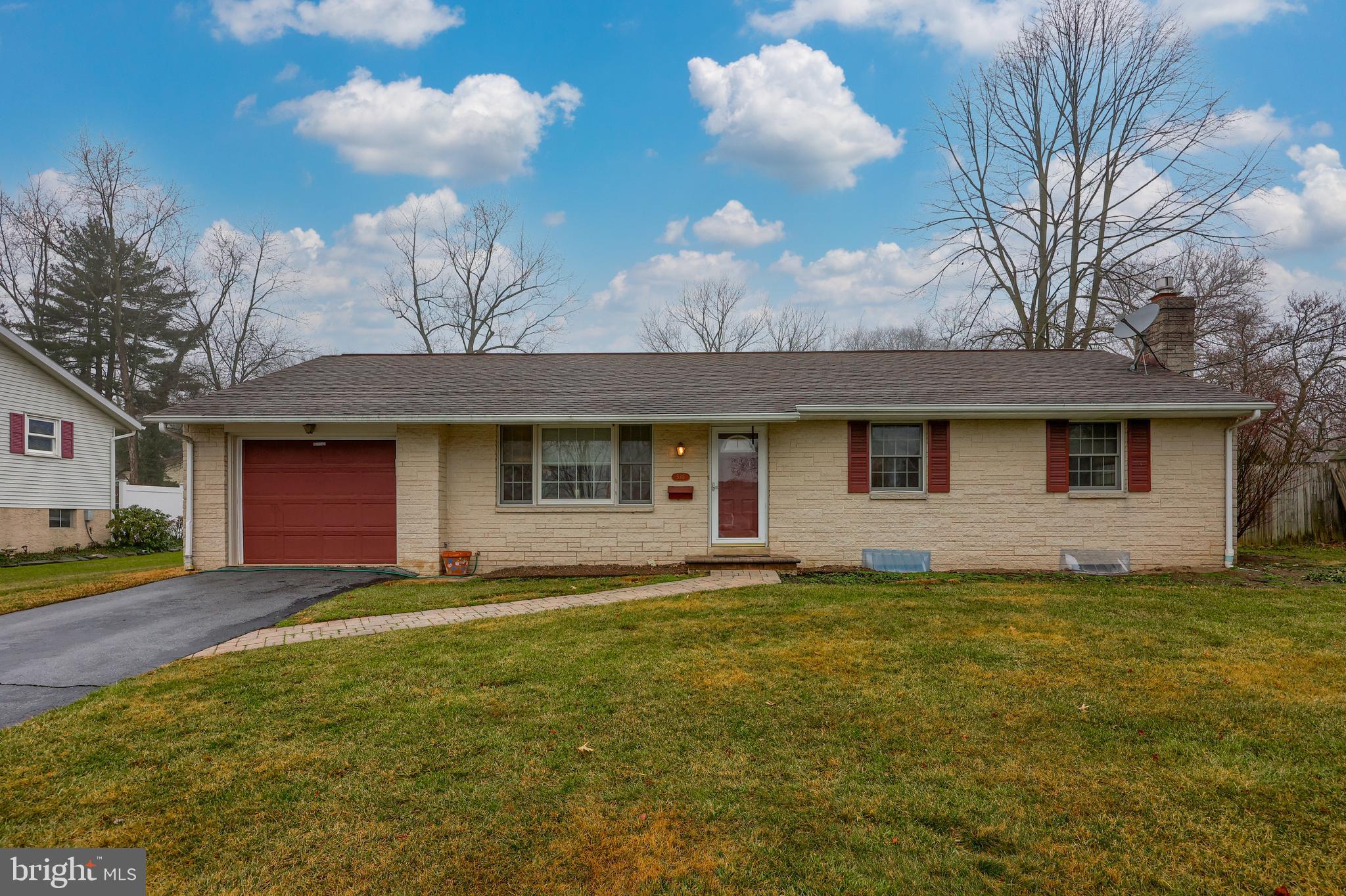 585 Ridgeview Avenue Elizabethtown, PA 17022 - Photo 1 of 22 Gallery Image 1