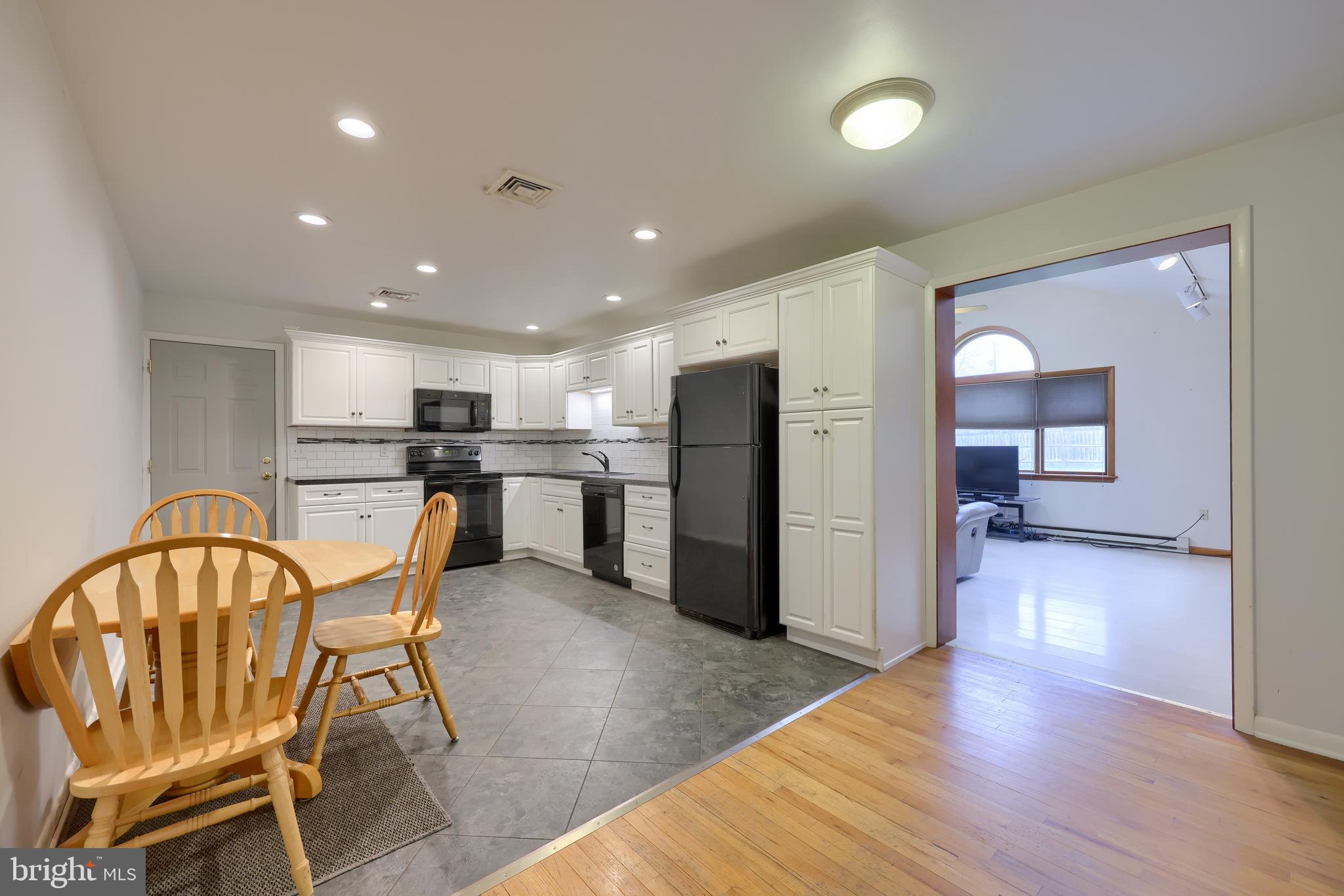 585 Ridgeview Avenue Elizabethtown, PA 17022 - Photo 7 of 22 Gallery Image 7