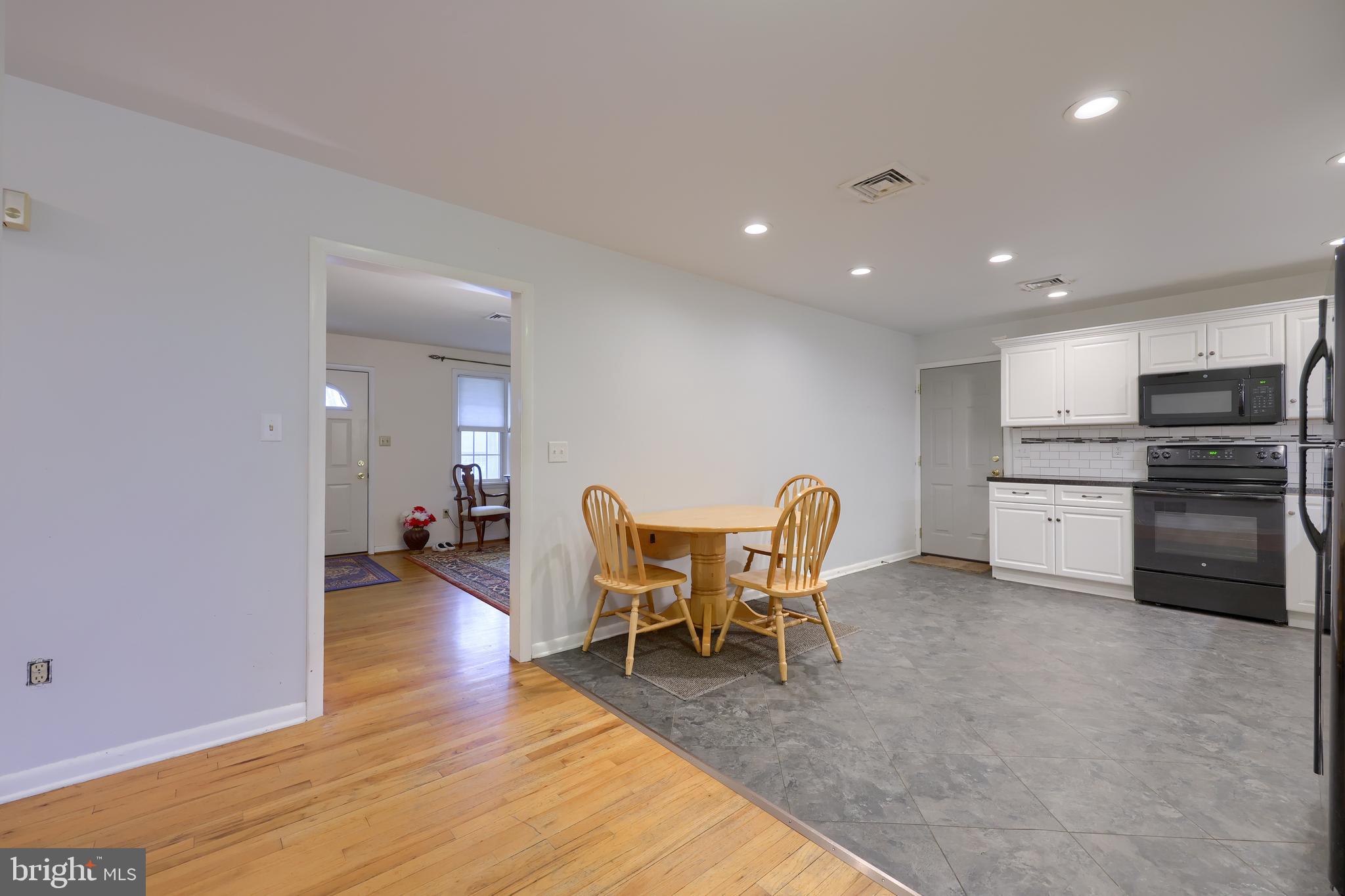 585 Ridgeview Avenue Elizabethtown, PA 17022 - Photo 8 of 22 Gallery Image 8
