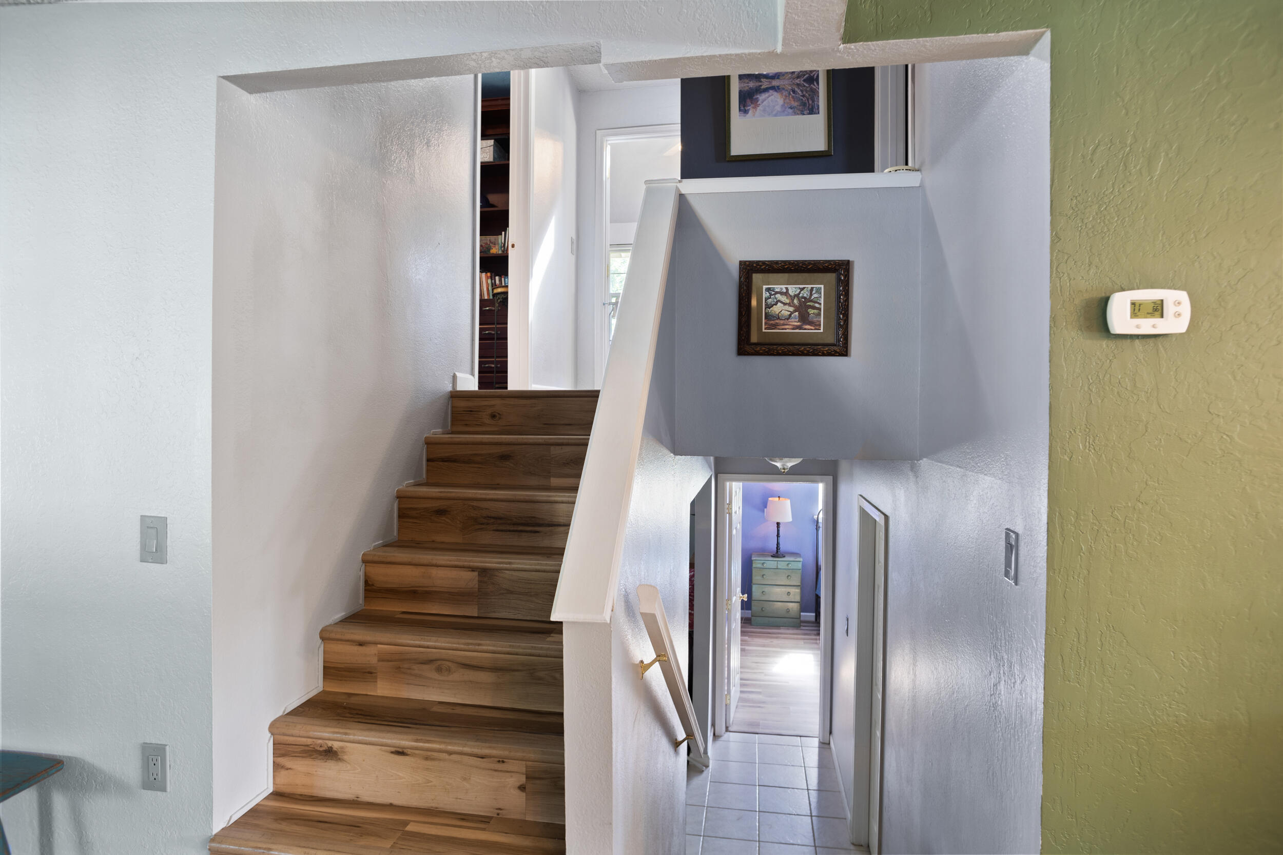 255 Queens Branch Road Rogue River, OR 97537 - Photo 15 of 60 a view of entryway and hall with wooden floor