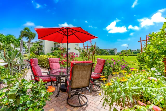 a car parked in front of a building