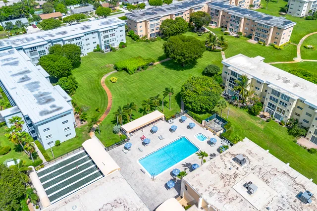 $166,500 | 2600 Northeast 1st Lane, Unit 104, Boynton Beach, FL 33435