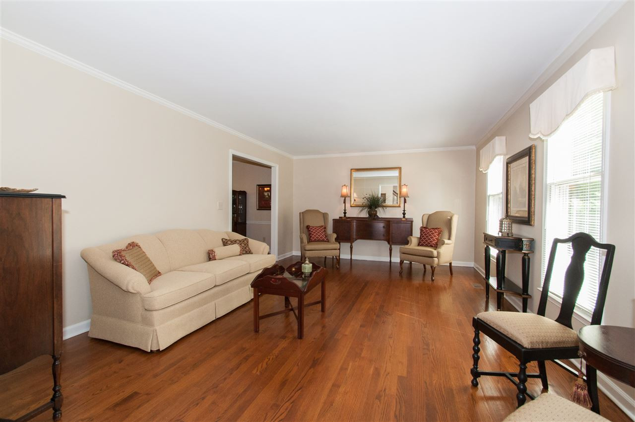 5408 Edington Lane Raleigh, NC 27604 - Photo 7 of 25 Living Room