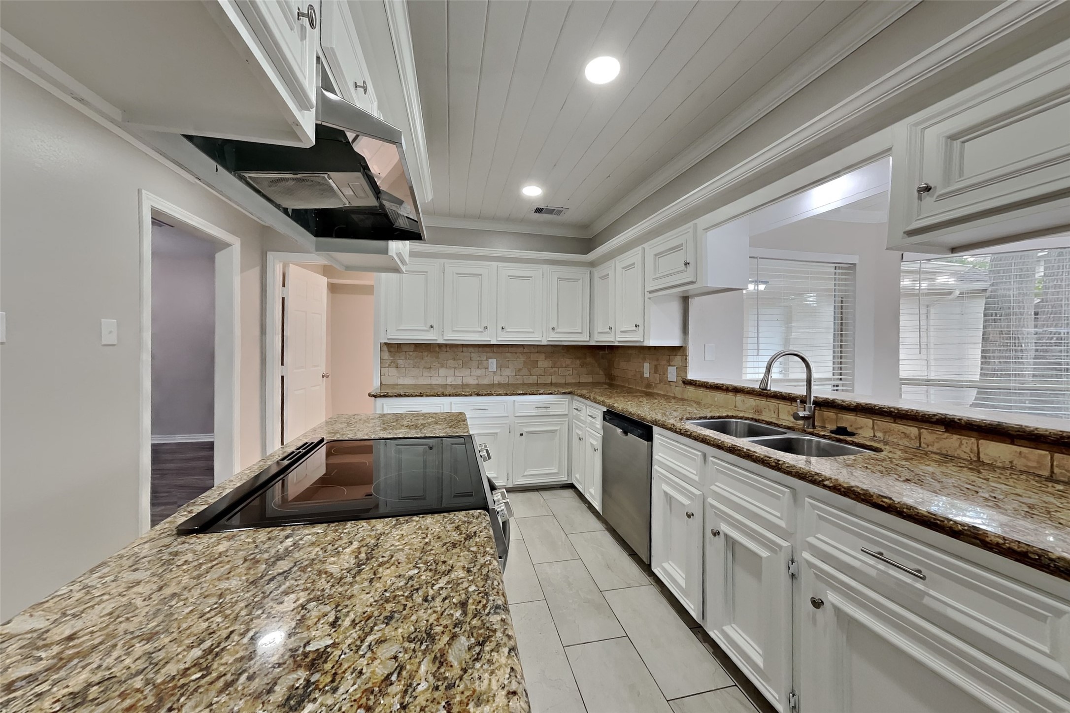 18330 Ella Boulevard Spring, TX 77388 - Photo 5 of 21