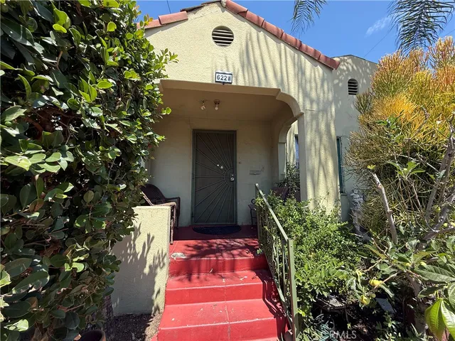$744,900 | 620 West 8th Street, San Pedro, CA 90731