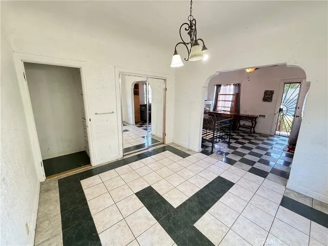 $744,900 | 620 West 8th Street, San Pedro, CA 90731