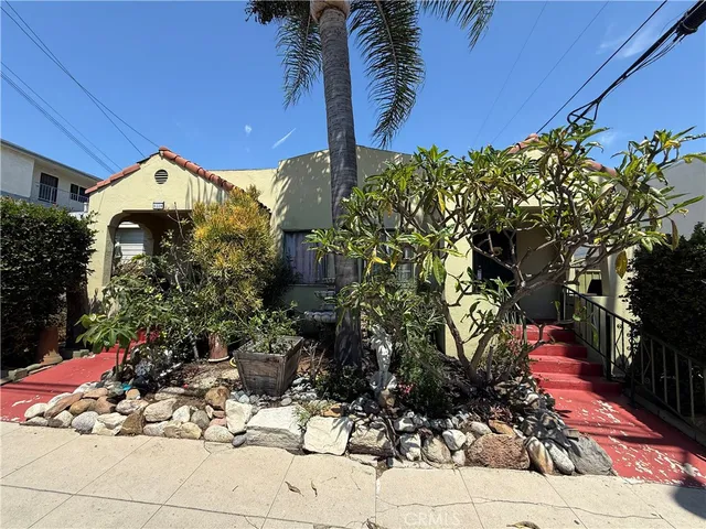 $744,900 | 620 West 8th Street, San Pedro, CA 90731