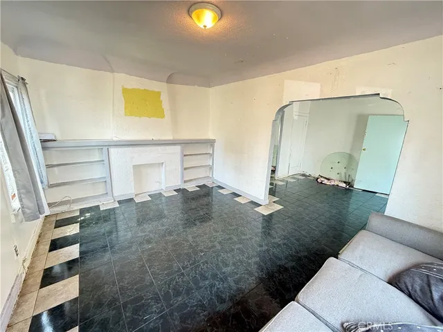 $744,900 | 620 West 8th Street, San Pedro, CA 90731