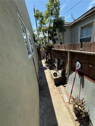 $744,900 | 620 West 8th Street, San Pedro, CA 90731