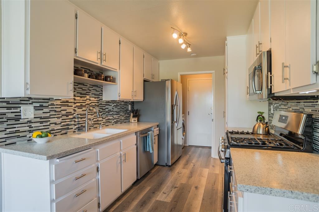 4228 Vista Del Rio Way, Unit 6 Oceanside, CA 92057 - Photo 4 of 25 Gallery Image 4