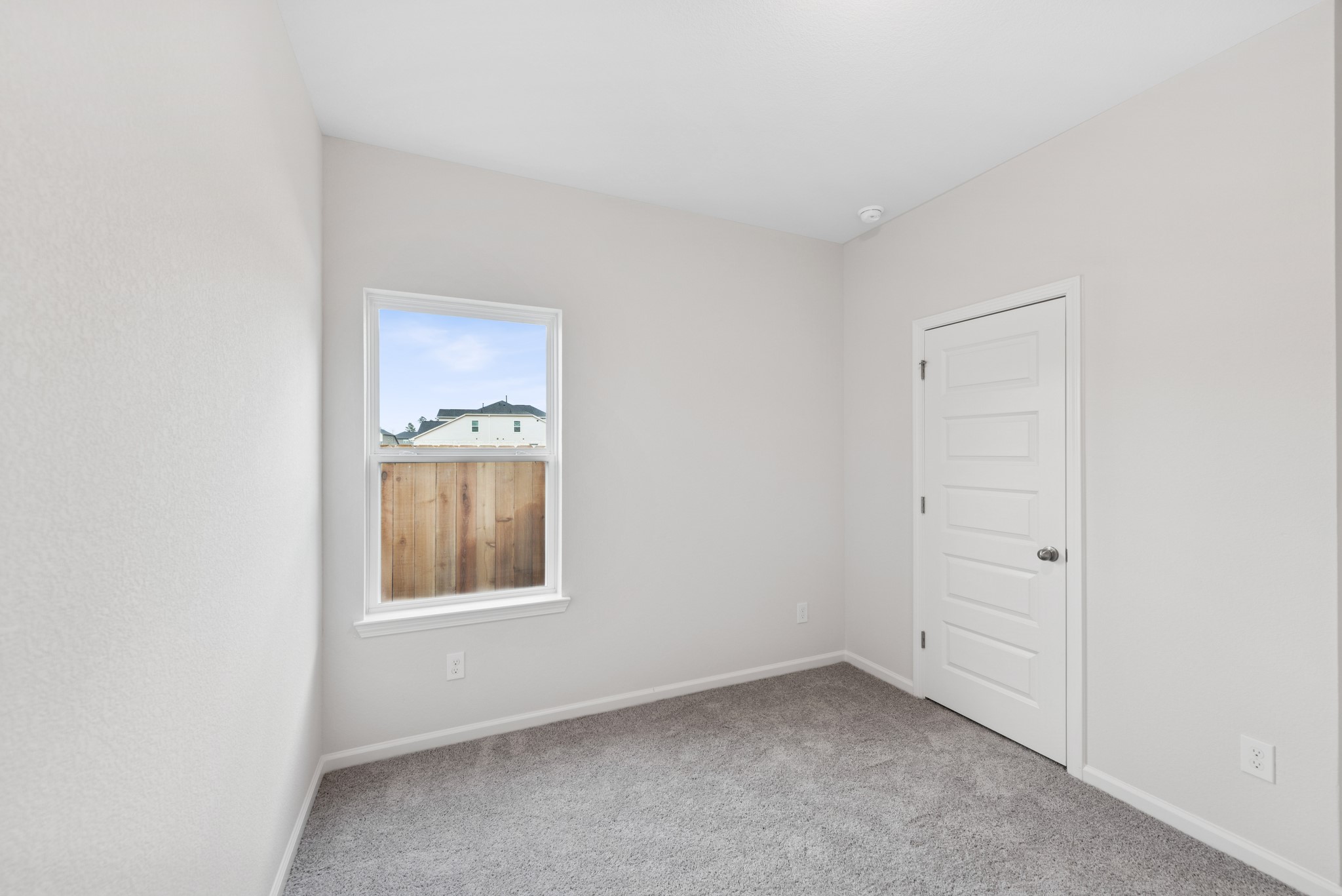 537 Stone Placa Trail Pattison, TX 77423 - Photo 19 of 28 an empty room with a window