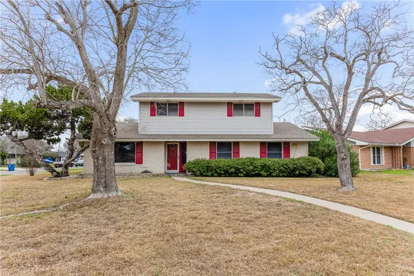 $2,250 | 103 Park Place, Portland, TX 78374
