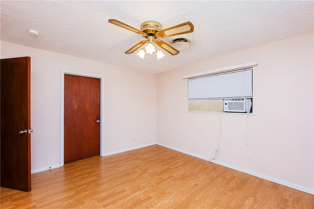 103 Park Place Portland, TX 78374 - Photo 35 of 39