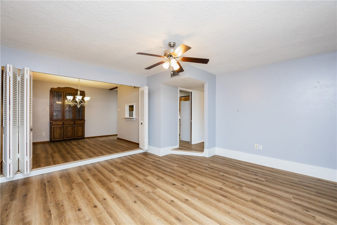 103 Park Place Portland, TX 78374 - Photo 5 of 39