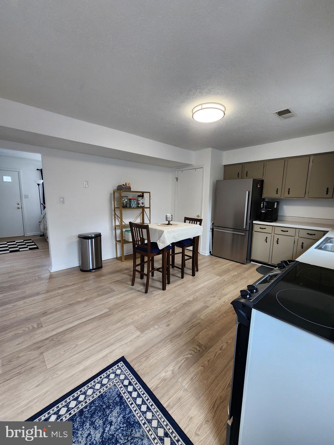 243 Brunswick Road Stephens City, VA 22655 - Photo 7 of 24 Country kitchen with table space