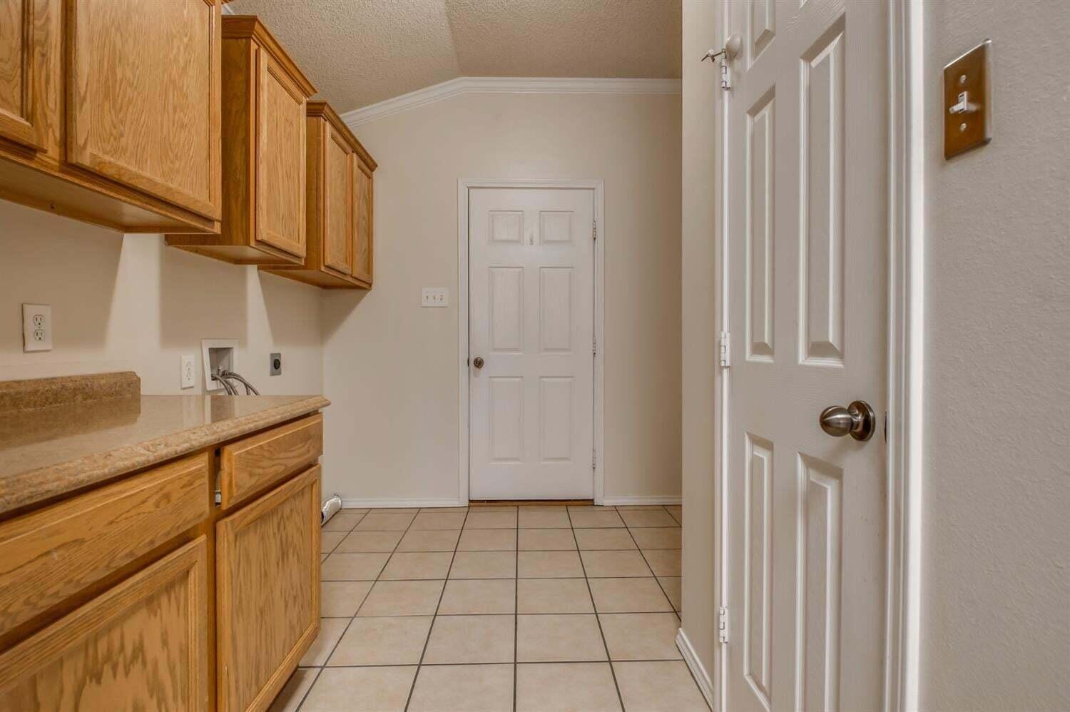6806 86th Street Lubbock, TX 79424 - Photo 10 of 19 20241219224139142517000000-o