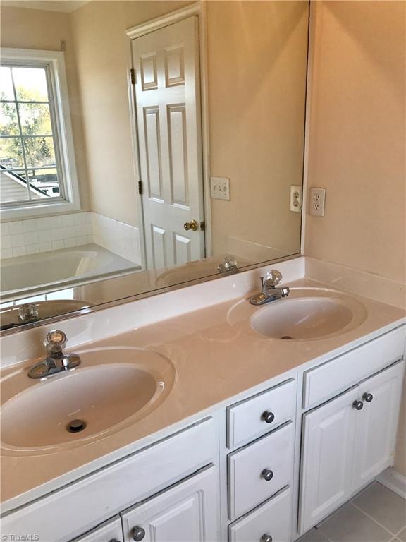 371 Sunset Ridge Lane Lexington, NC 27295 - Photo 11 of 21 Gallery Image 11