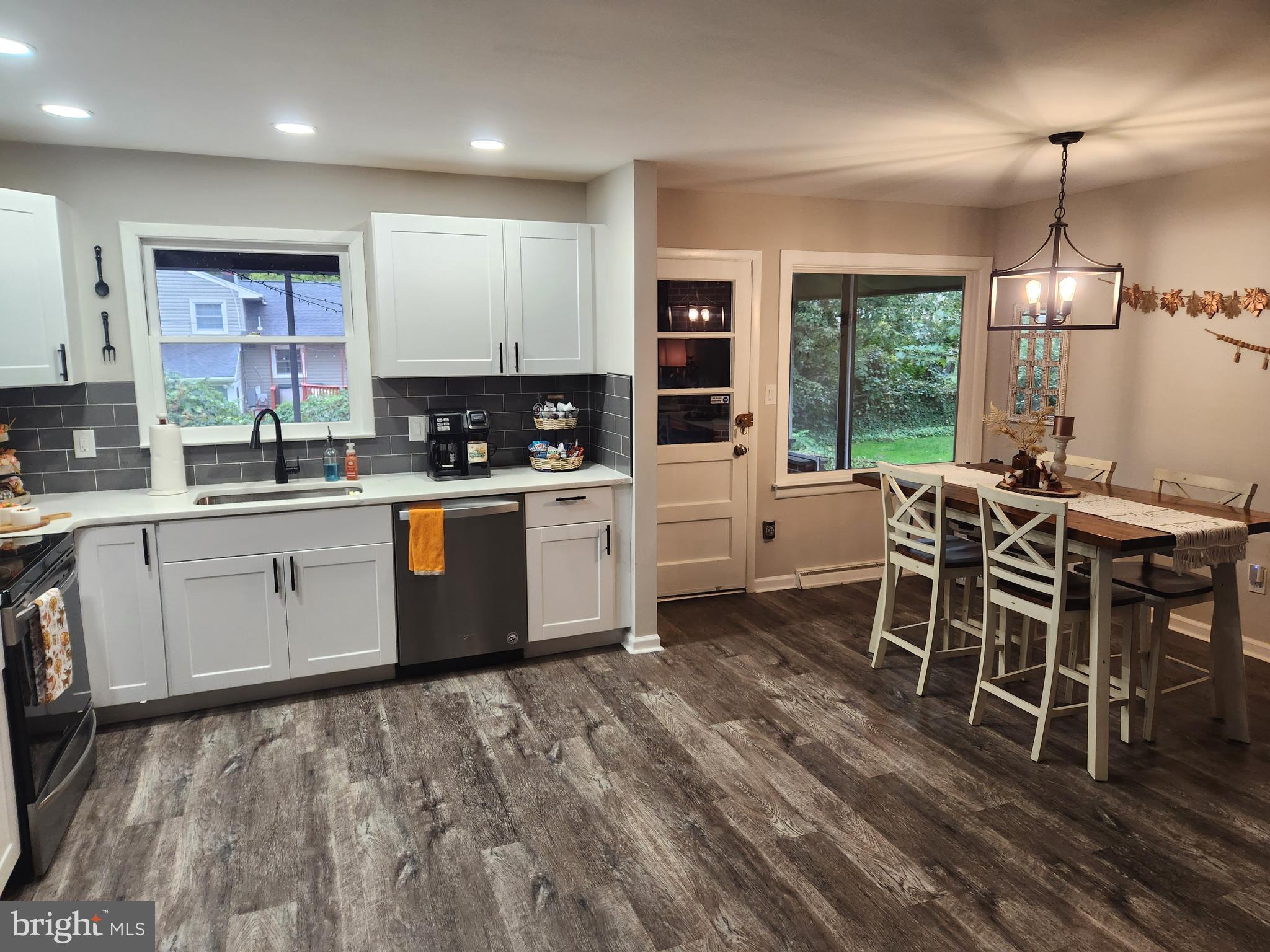 319 Ashbourne Road Claymont, DE 19703 - Photo 5 of 31