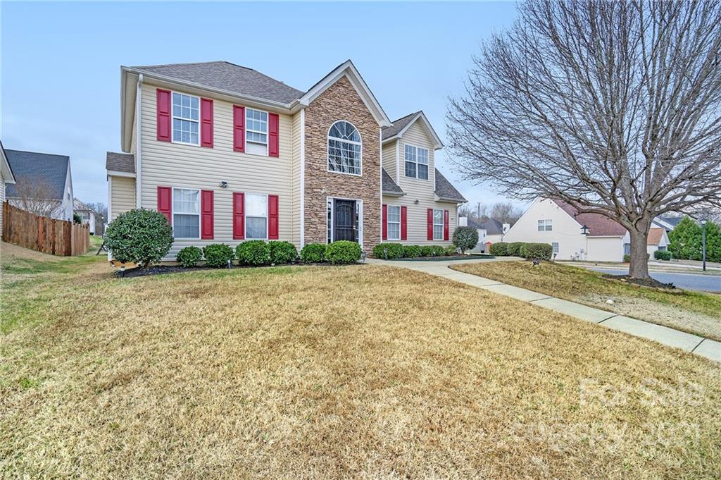 747 Reigate Road Charlotte, NC 28262 - Photo 2 of 23