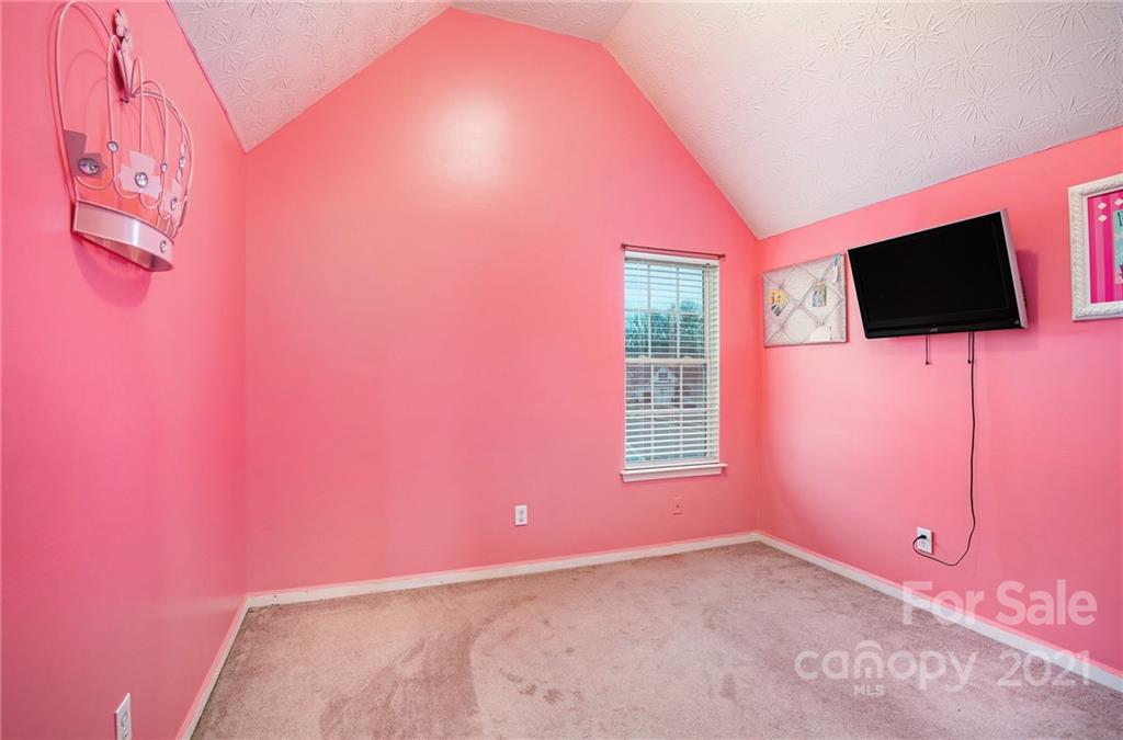 747 Reigate Road Charlotte, NC 28262 - Photo 14 of 23