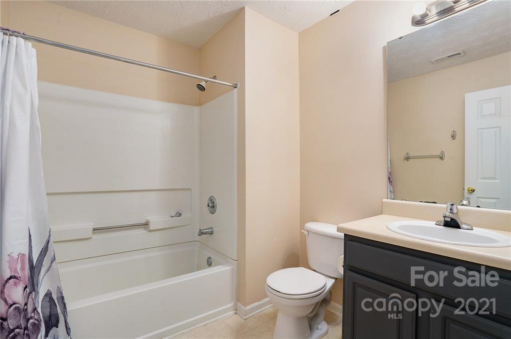 747 Reigate Road Charlotte, NC 28262 - Photo 15 of 23